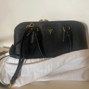 Prada Promenade Saffiano leather bag in black with gold-tone hardware
